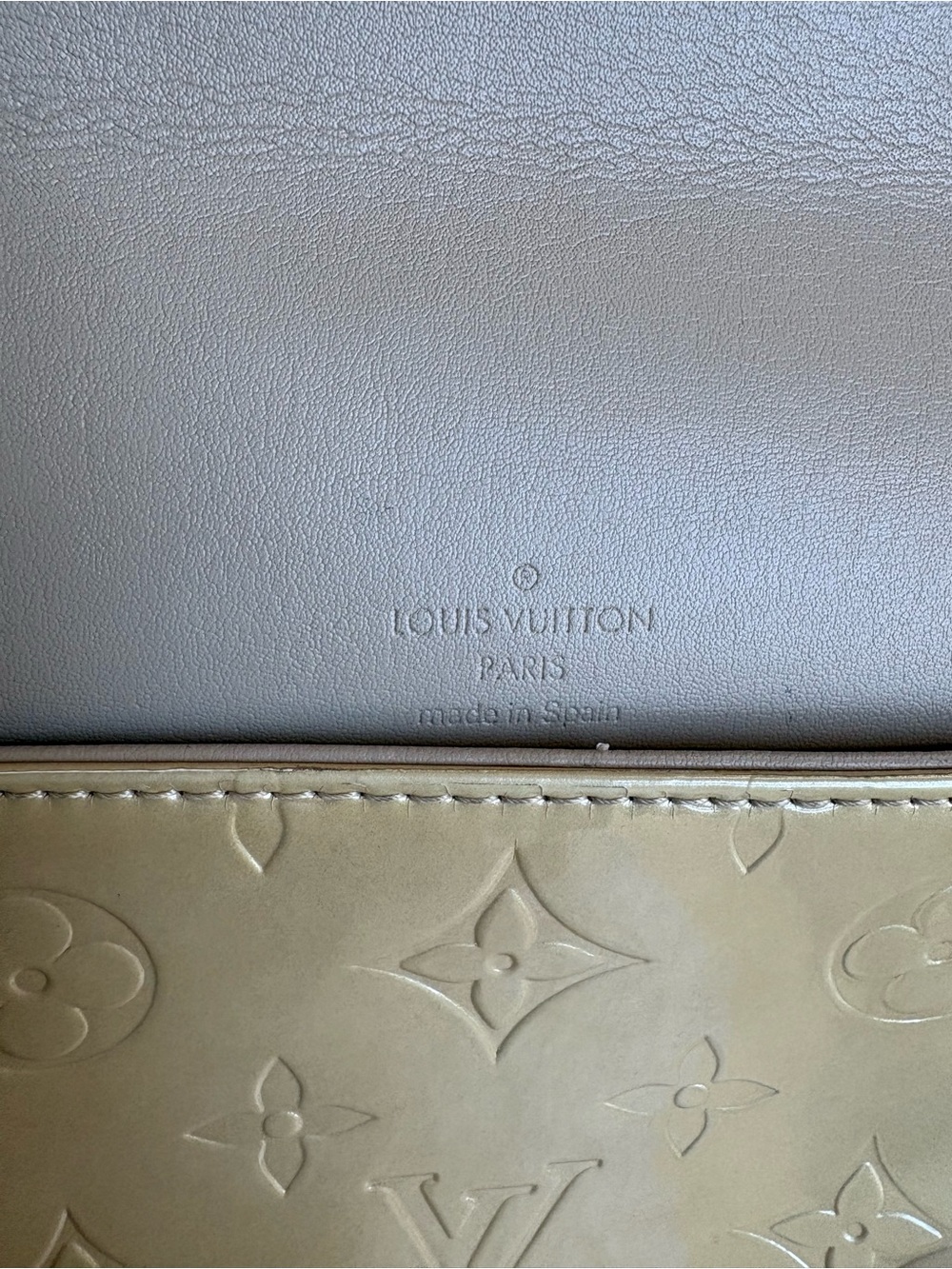 Louis Vuitton Beige Vernis Monogram Crossbody with Tan Strap - Picture 6 of 9